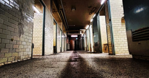 KALTWASSER Kunstausstellung - Volksbad Joey - LICHTMEILE 2025